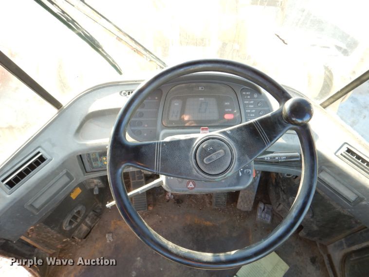 image for item DN2523 1998 Komatsu WA380-3L  wheel loader