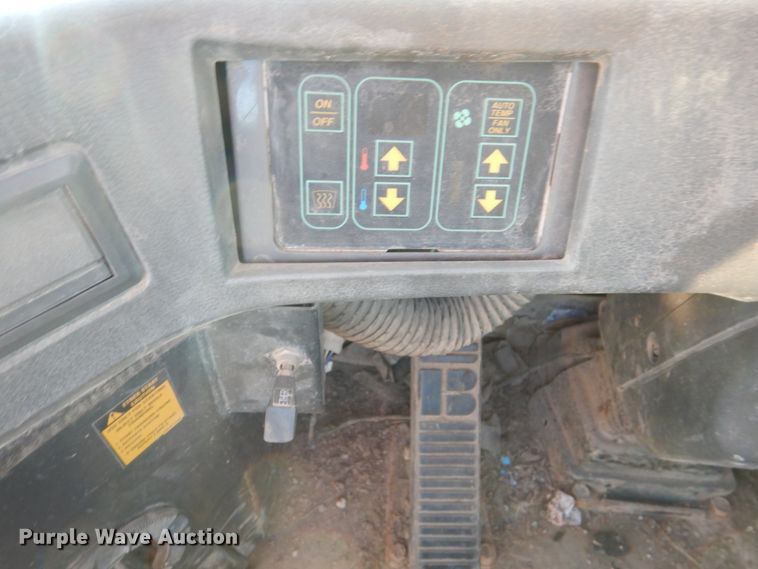 image for item DN2523 1998 Komatsu WA380-3L  wheel loader