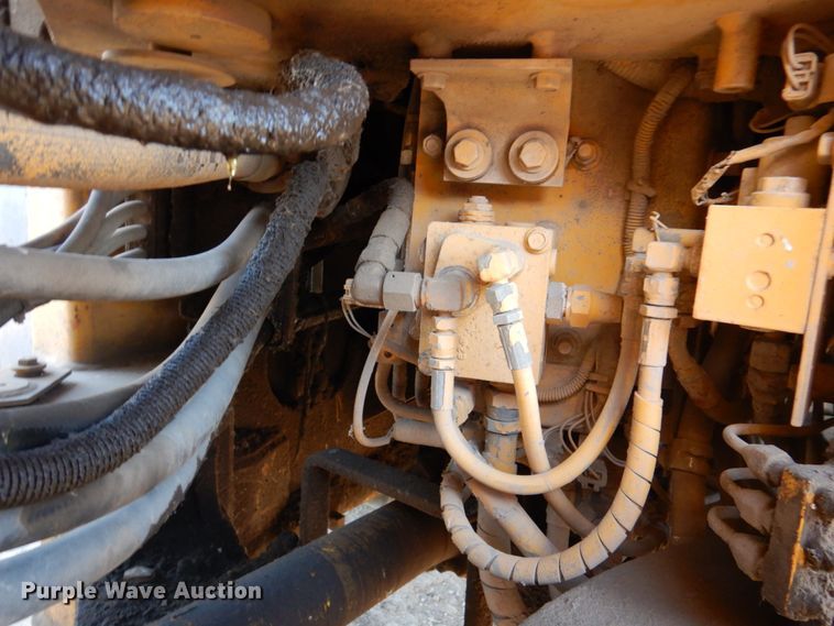 image for item DN2523 1998 Komatsu WA380-3L  wheel loader