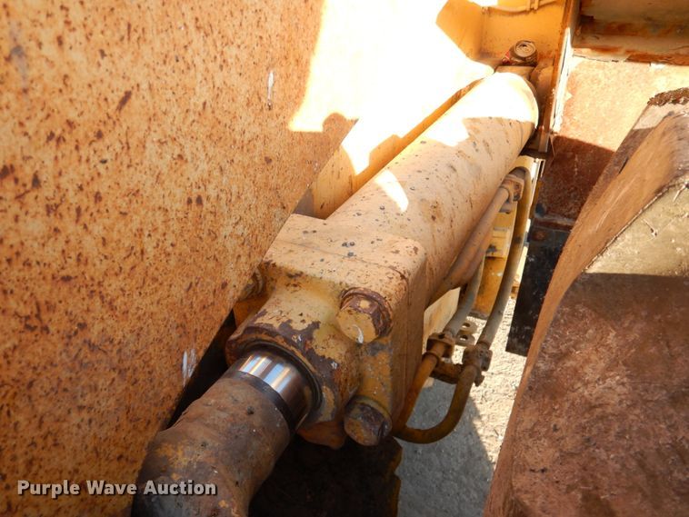 image for item DN2523 1998 Komatsu WA380-3L  wheel loader