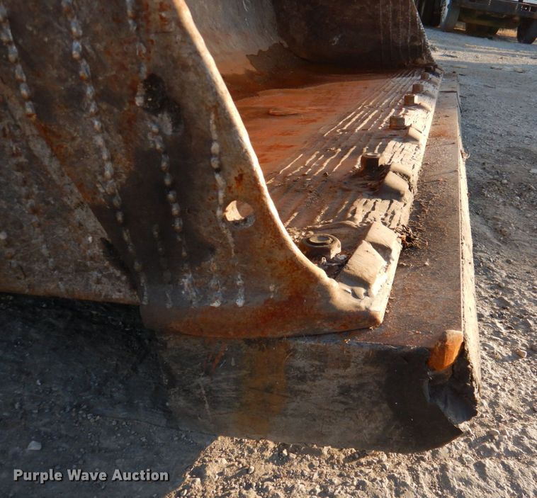 image for item DN2523 1998 Komatsu WA380-3L  wheel loader