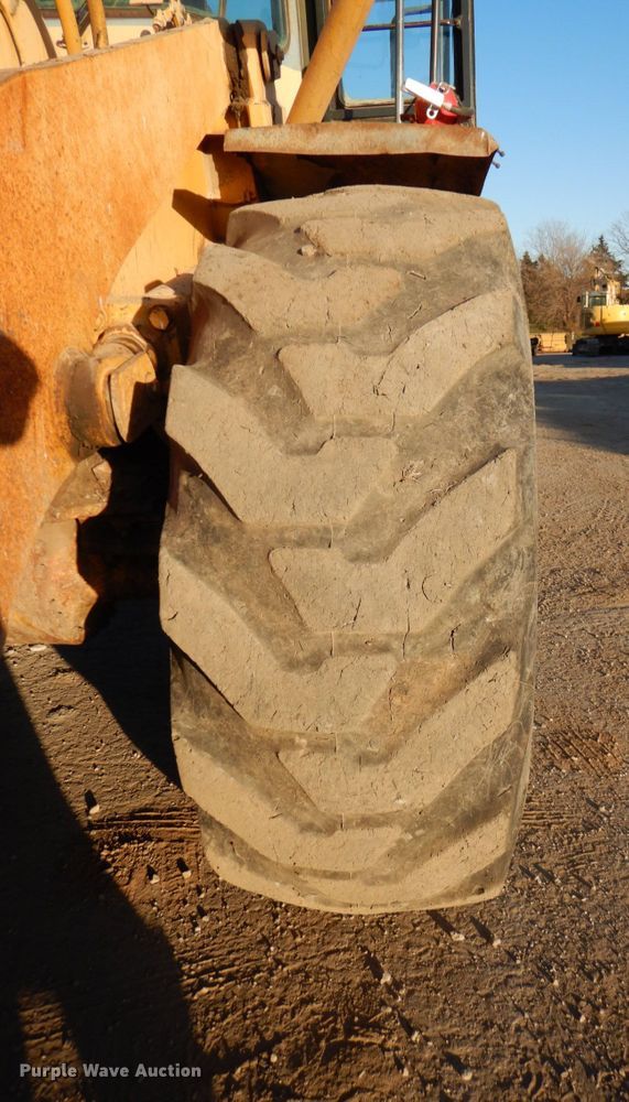 image for item DN2523 1998 Komatsu WA380-3L  wheel loader
