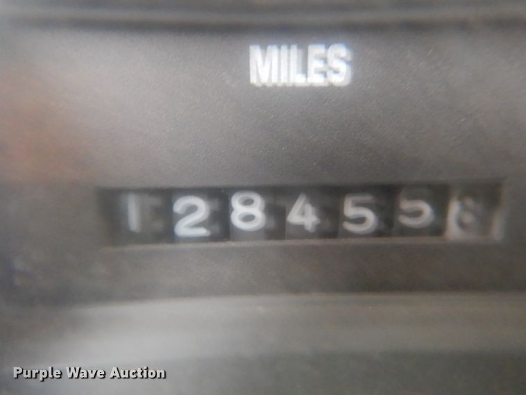 image for item DN2525 2000 International 4900  dump truck