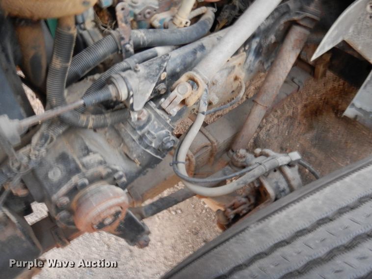 image for item DN2525 2000 International 4900  dump truck