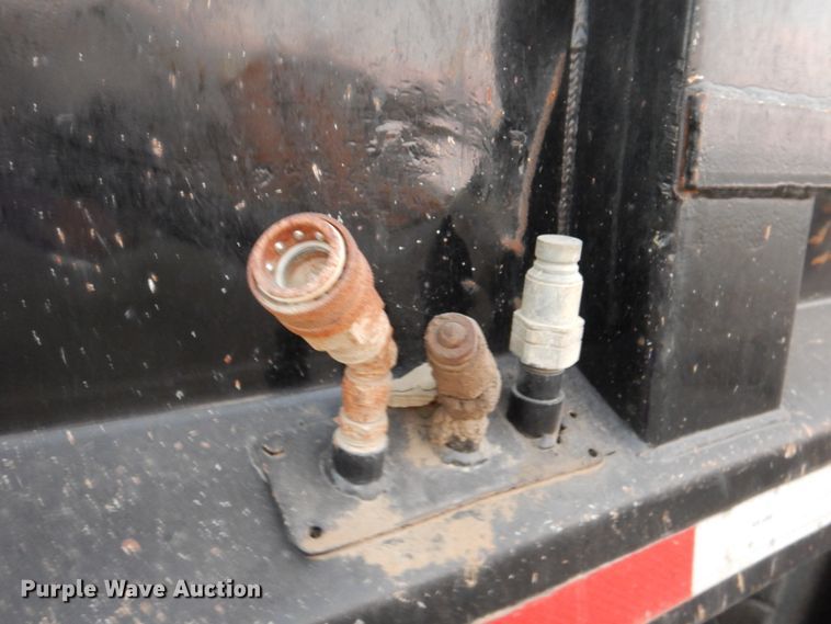 image for item DN2525 2000 International 4900  dump truck