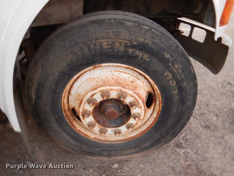 image for item DN2525 2000 International 4900  dump truck