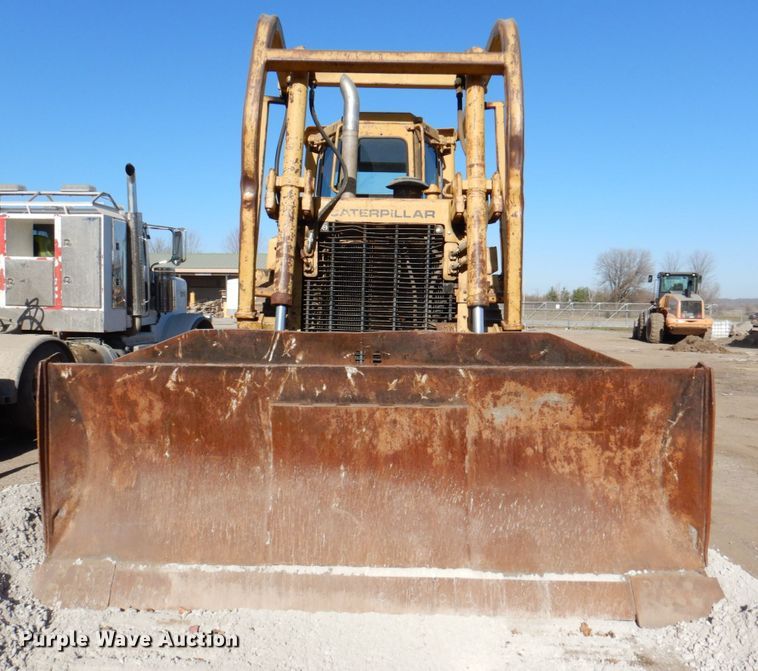 image for item DN2528 1986 Caterpillar D7H  dozer