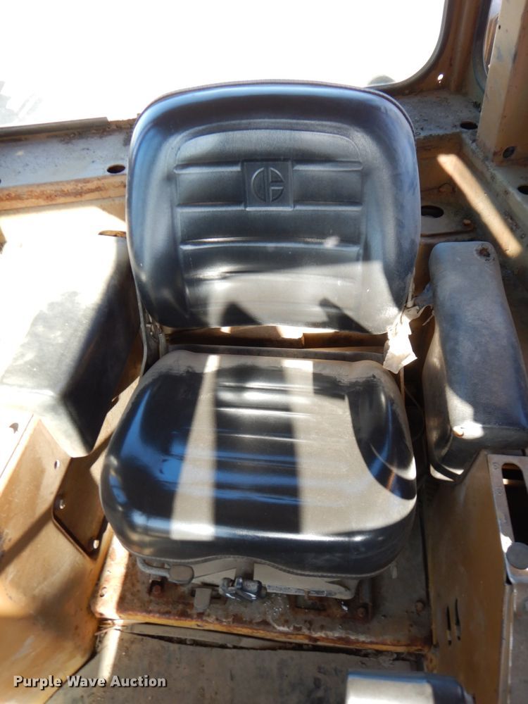 image for item DN2528 1986 Caterpillar D7H  dozer