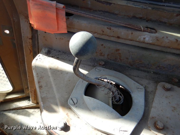 image for item DN2528 1986 Caterpillar D7H  dozer