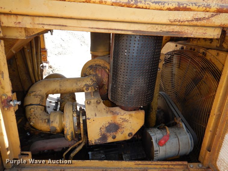 image for item DN2528 1986 Caterpillar D7H  dozer