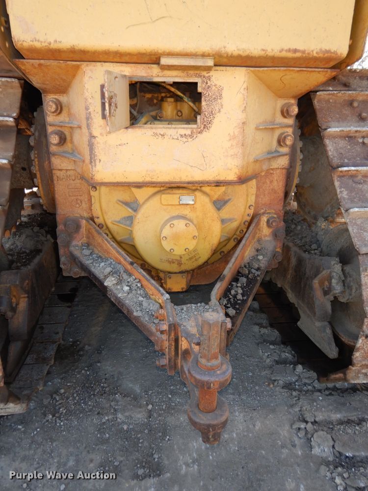 image for item DN2528 1986 Caterpillar D7H  dozer