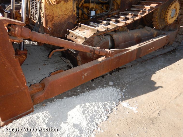 image for item DN2528 1986 Caterpillar D7H  dozer