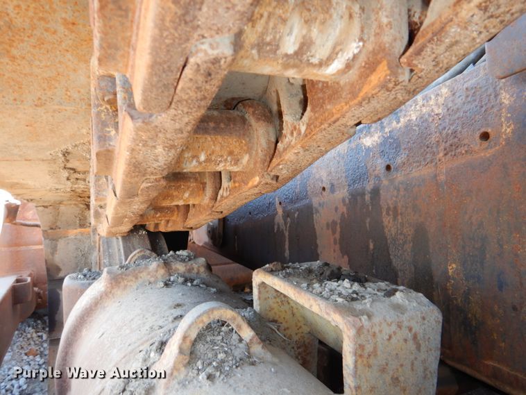 image for item DN2528 1986 Caterpillar D7H  dozer