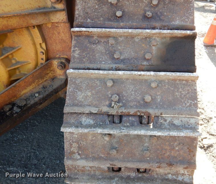 image for item DN2528 1986 Caterpillar D7H  dozer