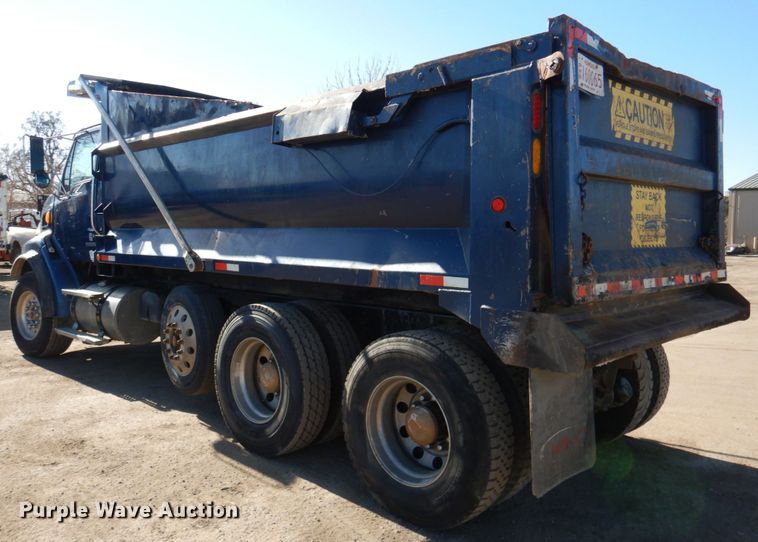image for item DN2531 2007 Sterling A90  dump truck