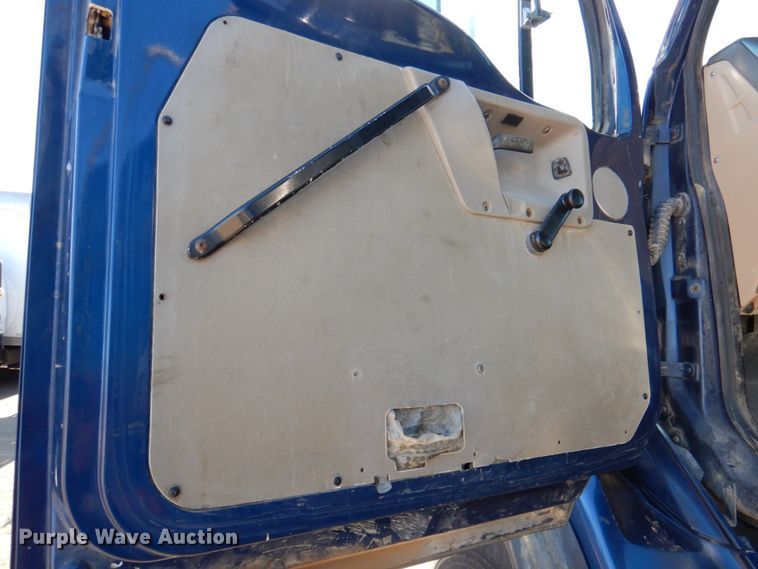 image for item DN2531 2007 Sterling A90  dump truck