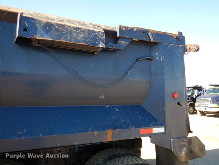 image for item DN2531 2007 Sterling A90  dump truck