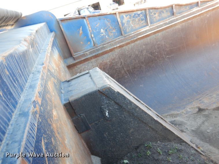 image for item DN2531 2007 Sterling A90  dump truck