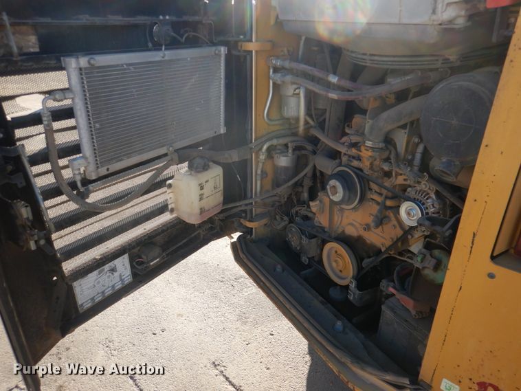 image for item DN2532 2016 Caterpillar 272D2  skid steer loader
