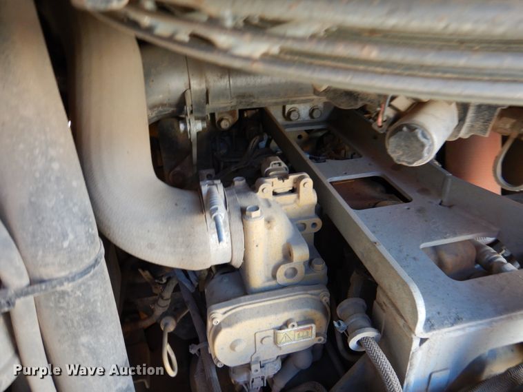 image for item DN2532 2016 Caterpillar 272D2  skid steer loader