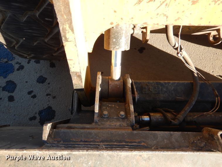 image for item DN2532 2016 Caterpillar 272D2  skid steer loader