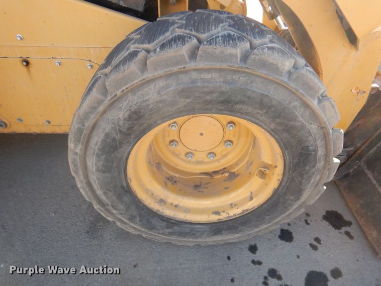 image for item DN2532 2016 Caterpillar 272D2  skid steer loader