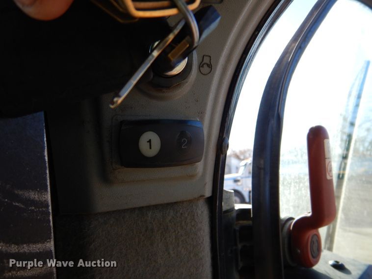 image for item DN2533 Caterpillar 246D  skid steer loader