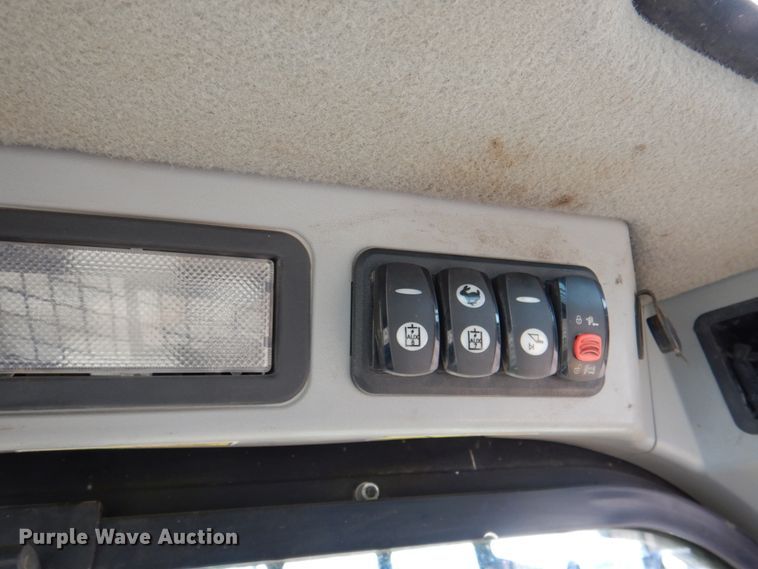 image for item DN2533 Caterpillar 246D  skid steer loader