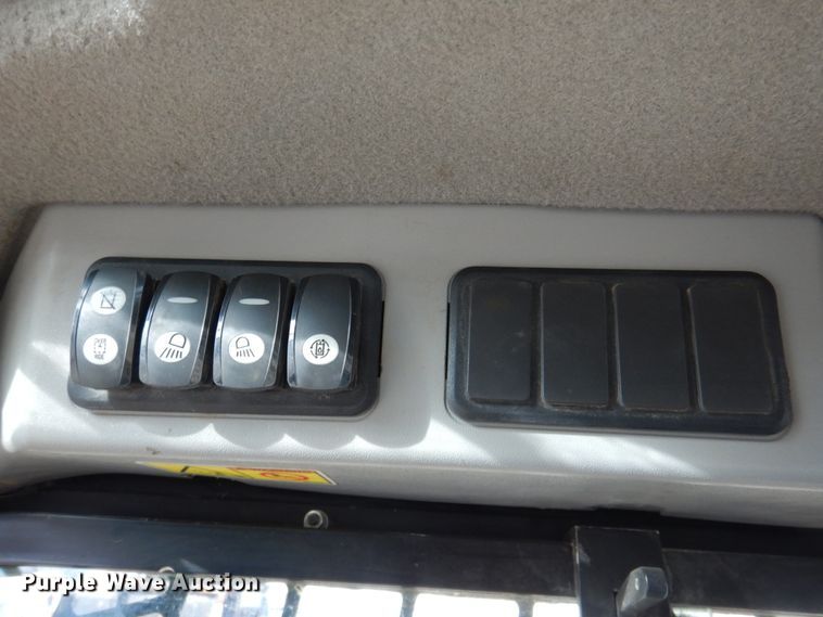 image for item DN2533 Caterpillar 246D  skid steer loader