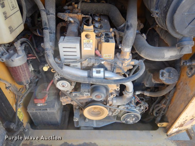 image for item DN2533 Caterpillar 246D  skid steer loader