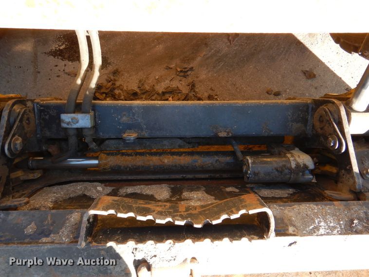 image for item DN2533 Caterpillar 246D  skid steer loader