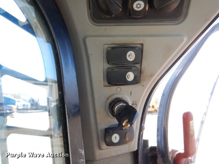 image for item DN2534 Caterpillar 246D  skid steer loader