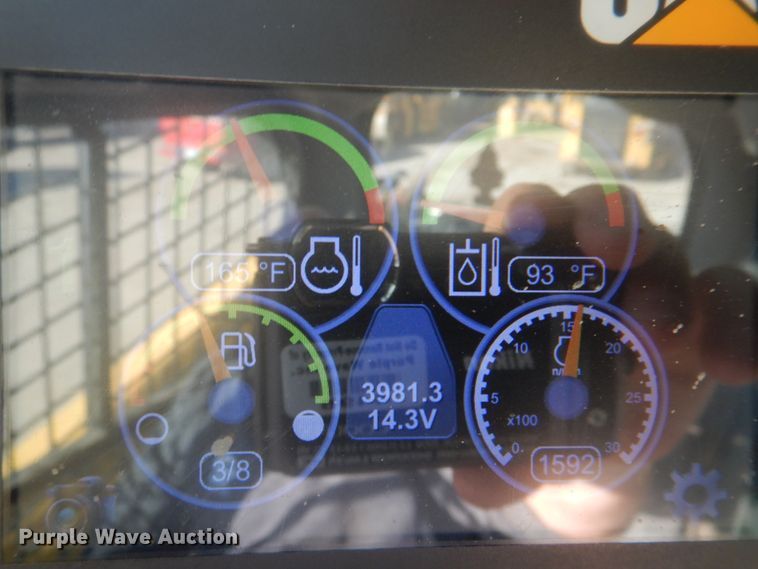 image for item DN2534 Caterpillar 246D  skid steer loader