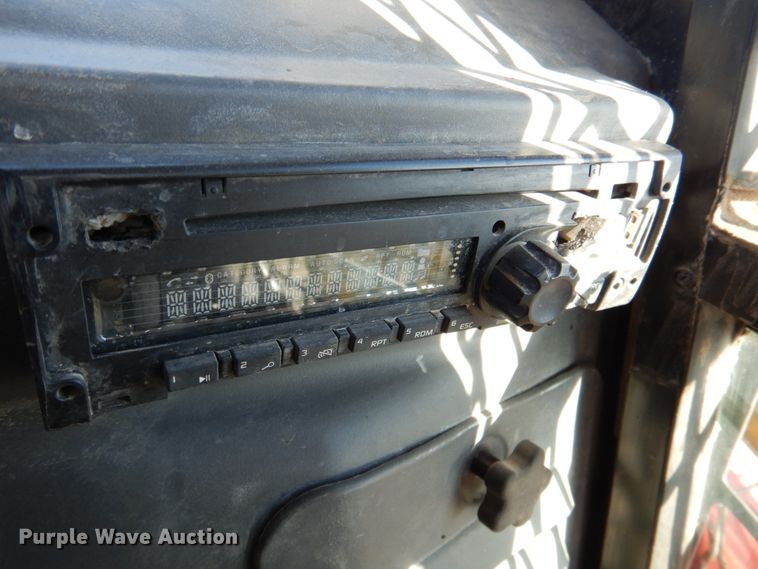 image for item DN2534 Caterpillar 246D  skid steer loader