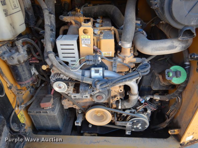 image for item DN2534 Caterpillar 246D  skid steer loader