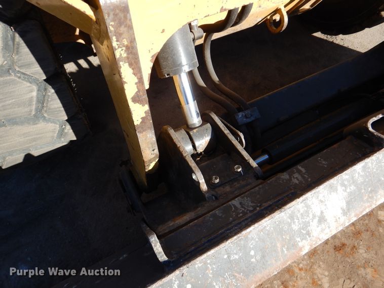 image for item DN2534 Caterpillar 246D  skid steer loader