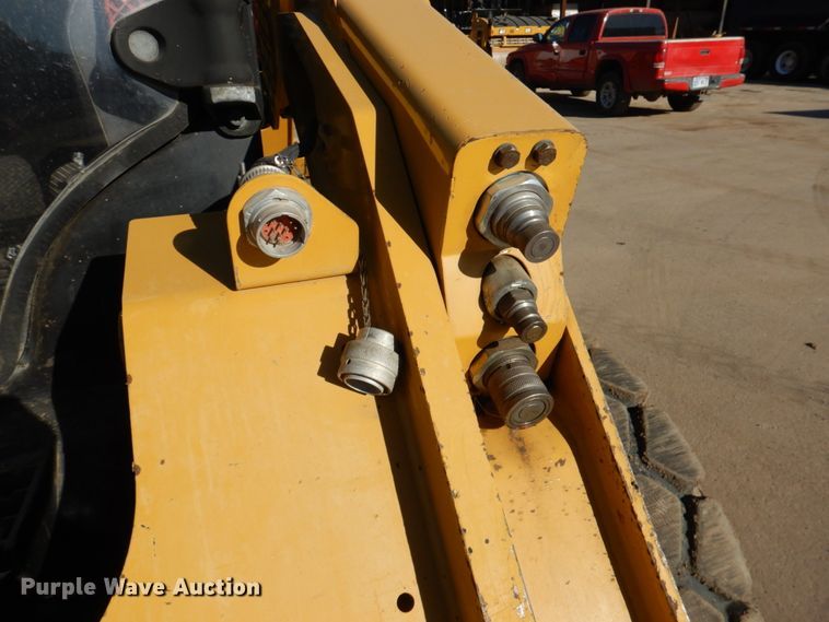 image for item DN2534 Caterpillar 246D  skid steer loader