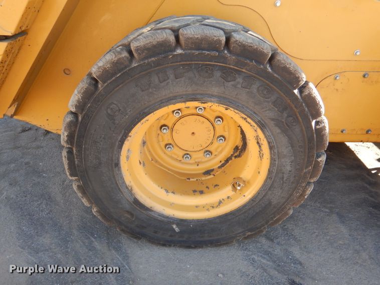 image for item DN2534 Caterpillar 246D  skid steer loader