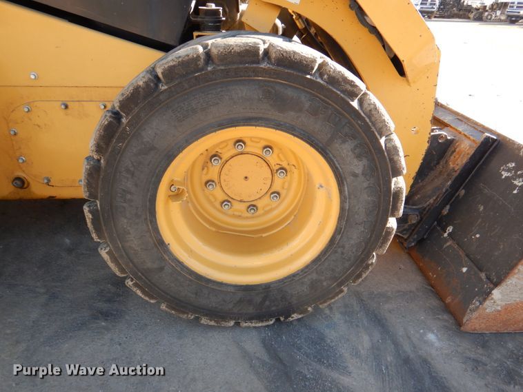 image for item DN2534 Caterpillar 246D  skid steer loader