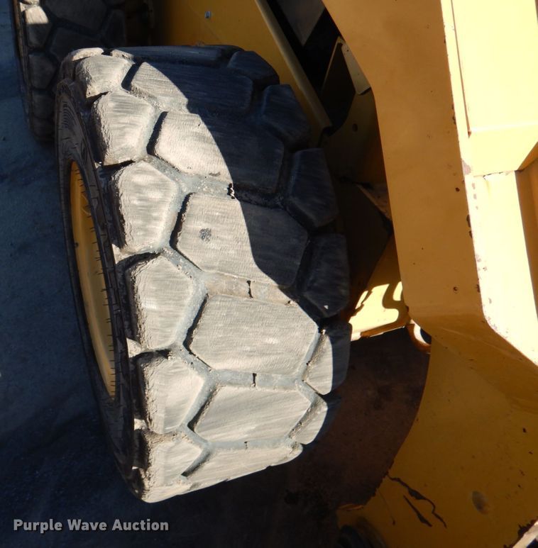 image for item DN2534 Caterpillar 246D  skid steer loader