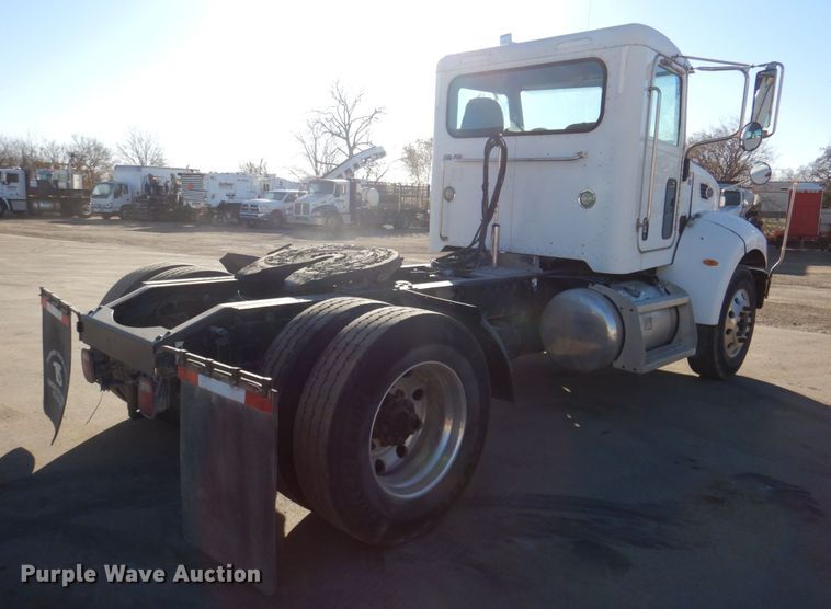 image for item DN2535 2010 Peterbilt 337  semi truck