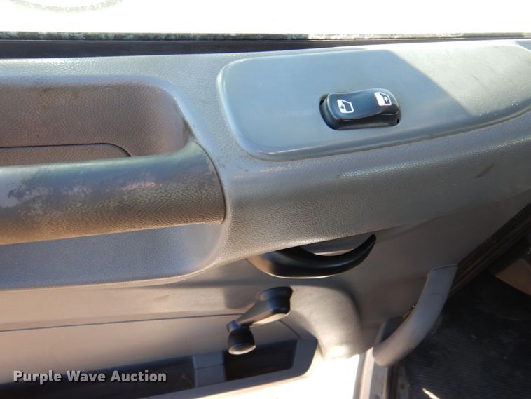 image for item DN2535 2010 Peterbilt 337  semi truck