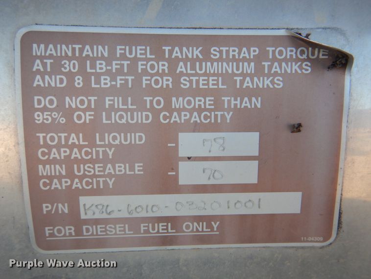 image for item DN2535 2010 Peterbilt 337  semi truck