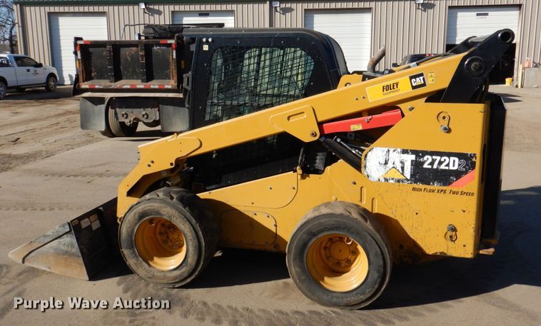 image for item DN2536 Caterpillar 272D2  skid steer loader