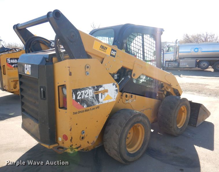 image for item DN2536 Caterpillar 272D2  skid steer loader