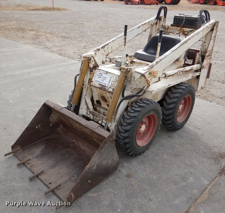 image for item DN5378 Bobcat M371  skid steer loader