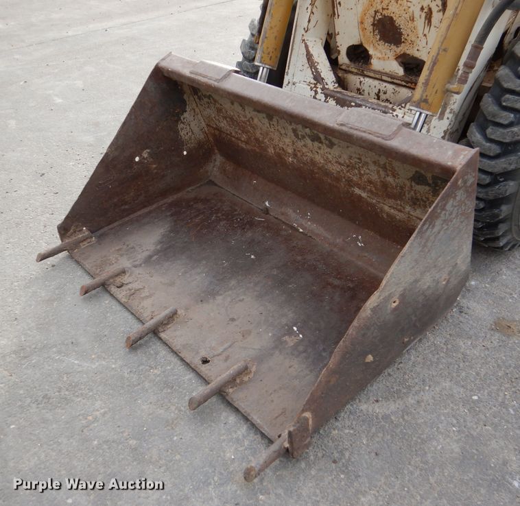 image for item DN5378 Bobcat M371  skid steer loader