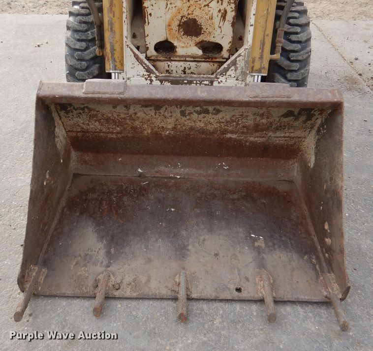 image for item DN5378 Bobcat M371  skid steer loader