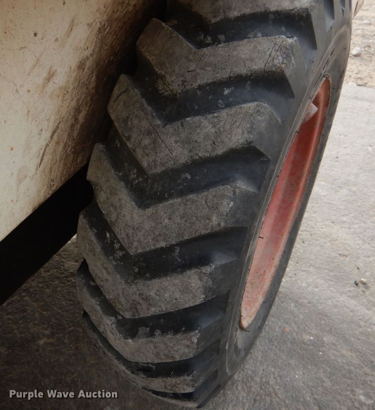 image for item DN5378 Bobcat M371  skid steer loader