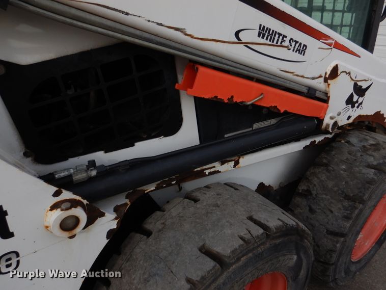 image for item DN5381 2014 Bobcat S450  skid steer loader